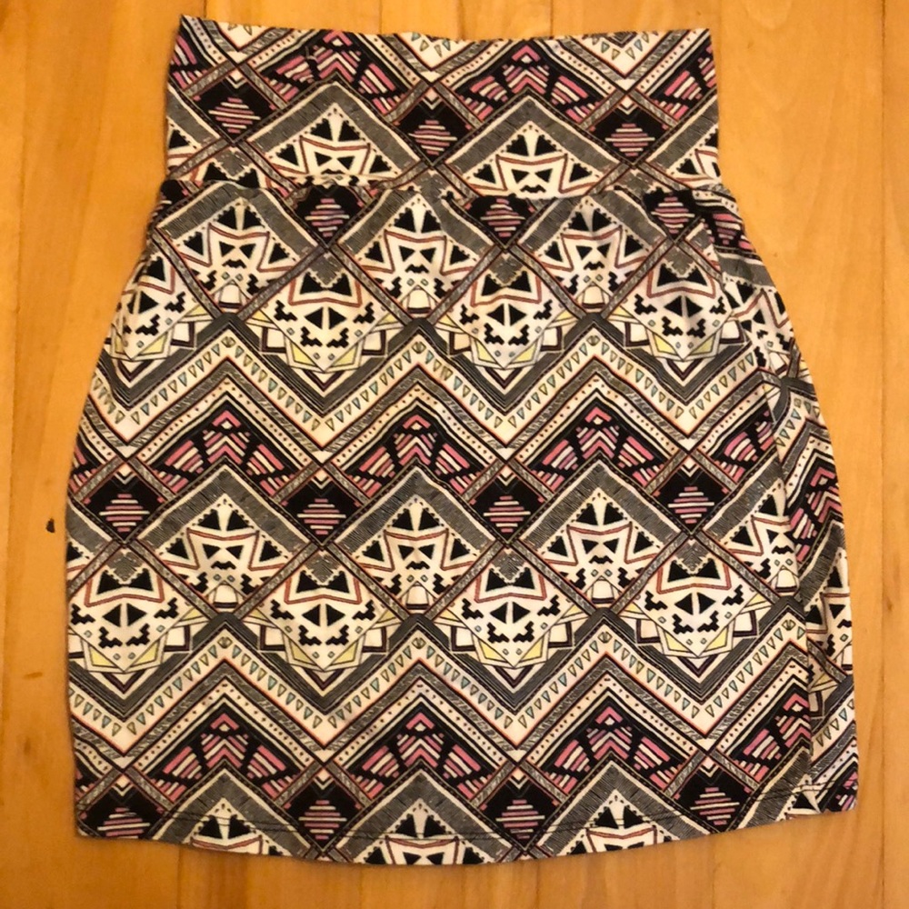 Bodycon skirt 💖🖤